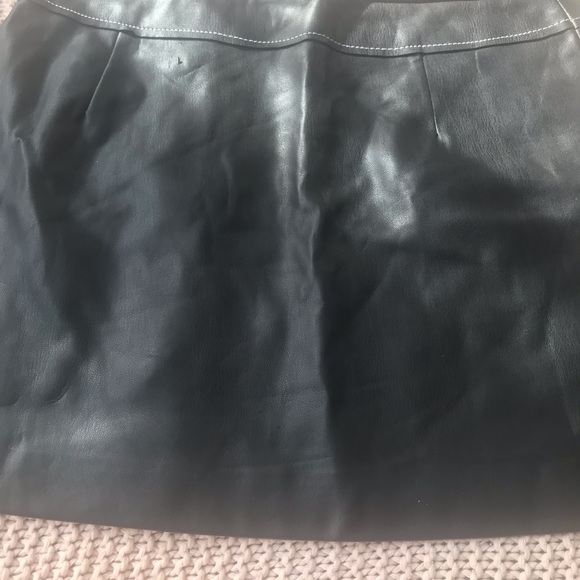 H &M faux leather black shiny in excellent condition size us 6 - Picture 15 of 16